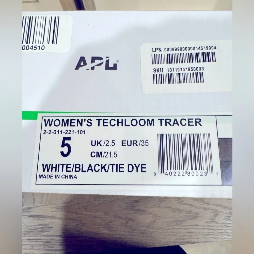 Women's Techloom Tracer Shoes In White/Black/Tie-Dye. NIB. SZ5 - Picture 8 of 8